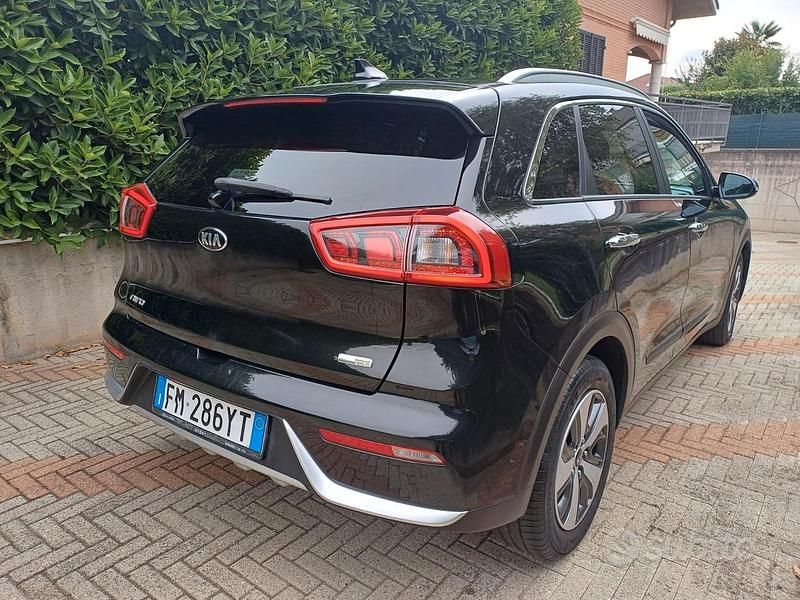 Usata Kia Niro 141 CV (103 kW) 2017 Nero SUV