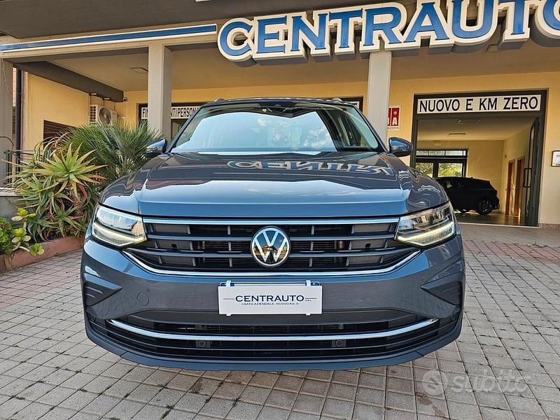 Usata VW Tiguan Life 150 CV (110 kW) 2022 Grigio SUV