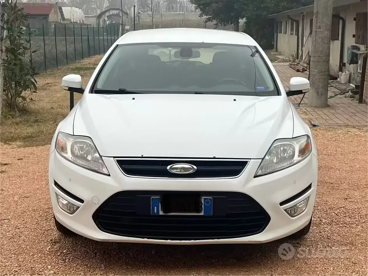 Usata Ford Mondeo Titanium 116 CV (85 kW) 2011 Bianco Station wagon