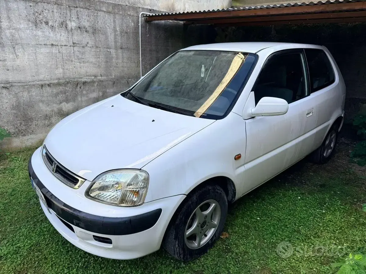 Usata Honda Logo 65 CV (47 kW) 2001 Bianco Utilitaria
