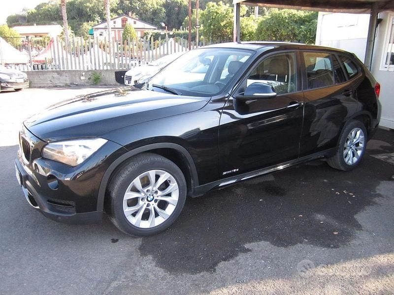 Nero Usata 2013 BMW X1 SUV | 9800 € (Buon prezzo) - Immagine 1/4