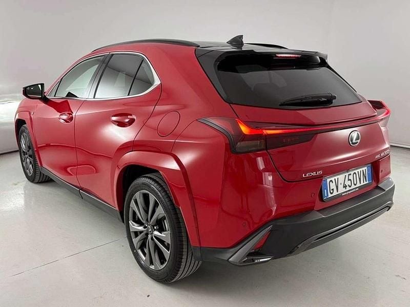 Usata Lexus UX 300h Sport Line 152 CV (111 kW) 2024 Rosso SUV