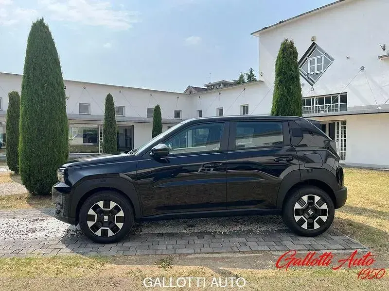 Nuova Fiat Grande Panda Icon 110 CV (80 kW) 2026 Nero Utilitaria