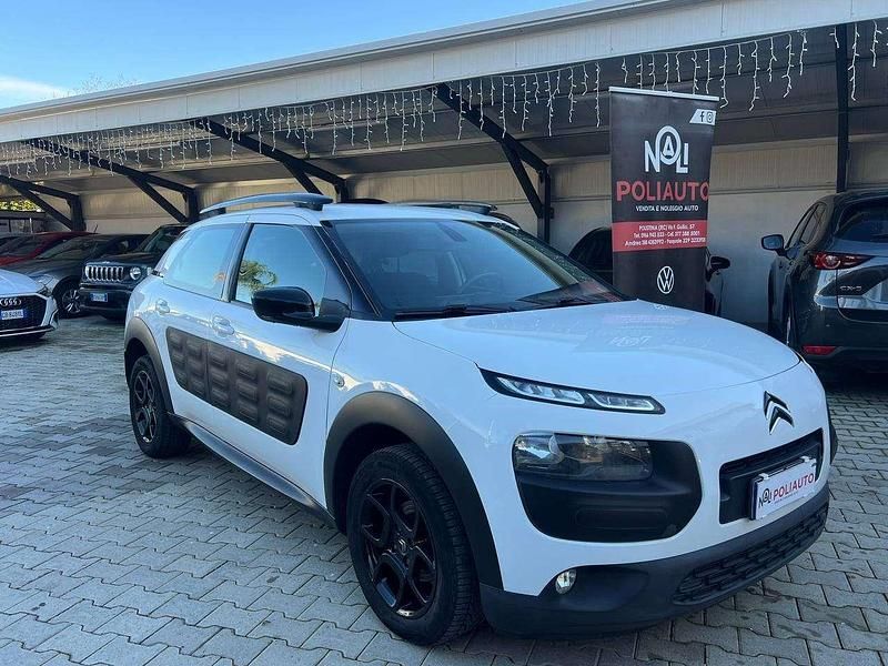Usata Citroën C4 PureTech 82 CV (60 kW) 2018 Bianco SUV