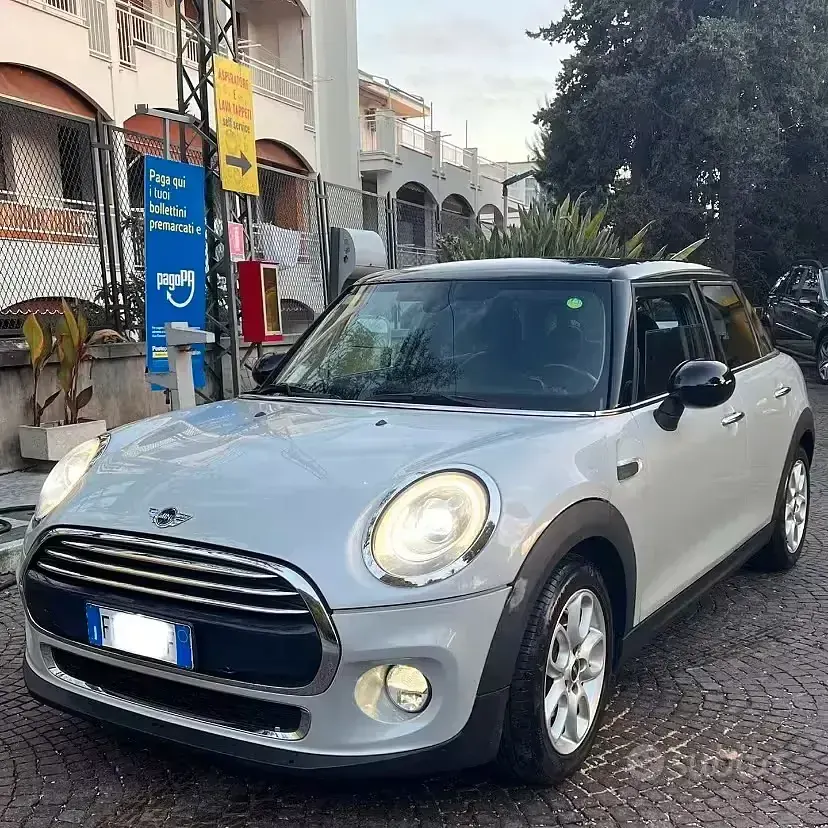 Usata Mini Cooper D 116 CV (85 kW) 2015 Grigio Utilitaria
