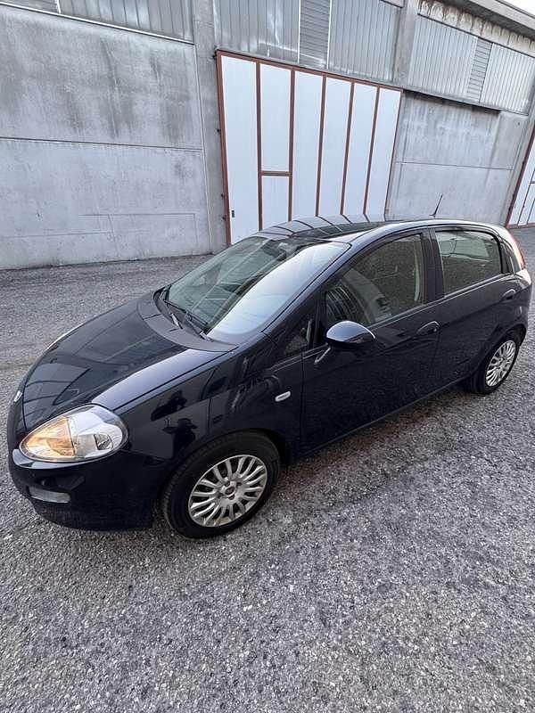 Usata Fiat Punto Lounge 95 CV (69 kW) 2018 Utilitaria