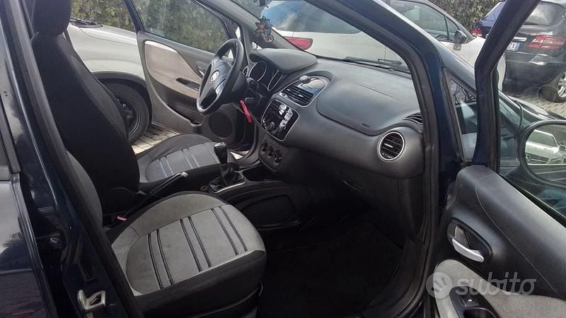 Usata Fiat Punto Evo Active 75 CV (55 kW) 2010 Blu Utilitaria