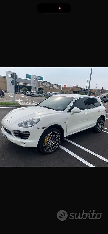 Usata Porsche Cayenne 245 CV (180 kW) 2011 Bianco SUV
