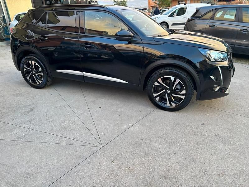 Usata Peugeot 2008 Allure 130 CV (95 kW) 2022 Nero SUV