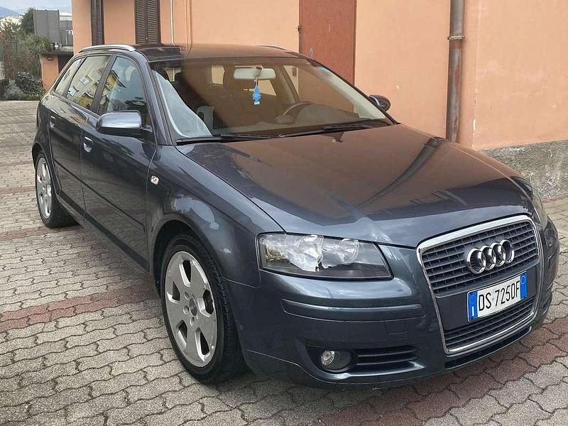 Usata Audi A3 Sportback Ambition 102 CV (75 kW) 2008 Grigio Utilitaria