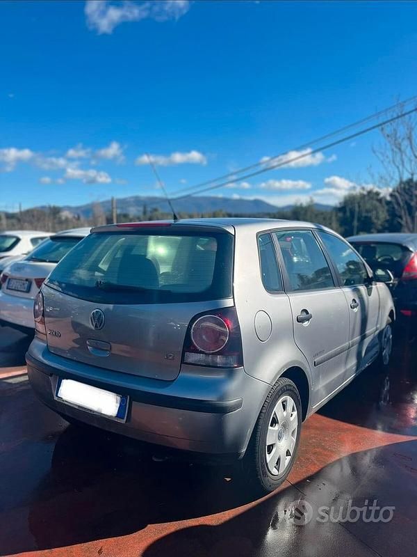 Usata VW Polo Comfortline 70 CV (51 kW) 2009 Grigio Utilitaria