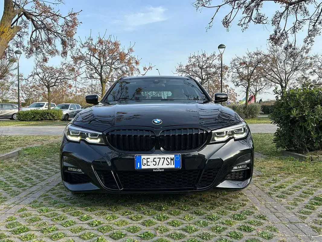 Begagnad BMW 320 M Sport 190 HK (139 kW) 2022 Svart Kombi