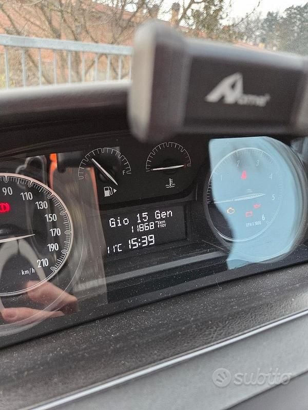 Usata Lancia Ypsilon 95 CV (69 kW) 2017 Grigio Utilitaria