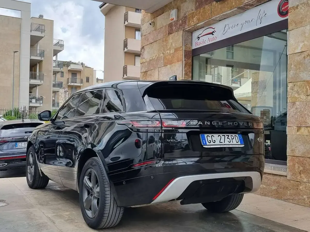 Usata Land Rover Range Rover Velar R-Dynamic 204 CV (150 kW) 2021 Nero SUV