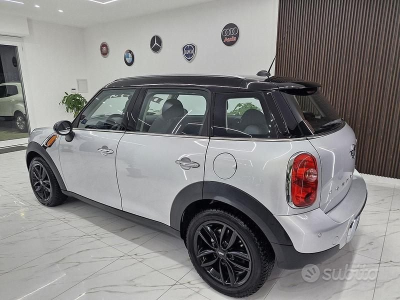 Usata Mini Cooper D 112 CV (82 kW) 2015 Bianco Utilitaria