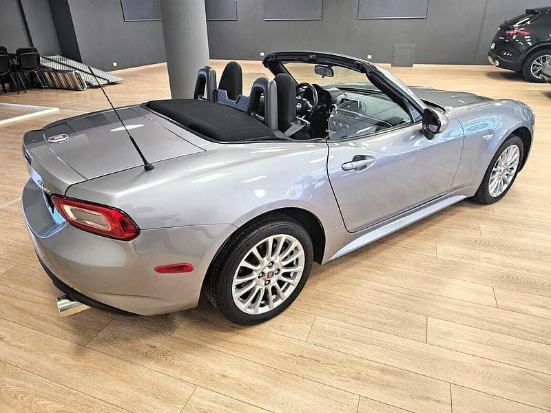 Usata Fiat 124 Spider Lusso 140 CV (102 kW) 2017 Argento Cabrio