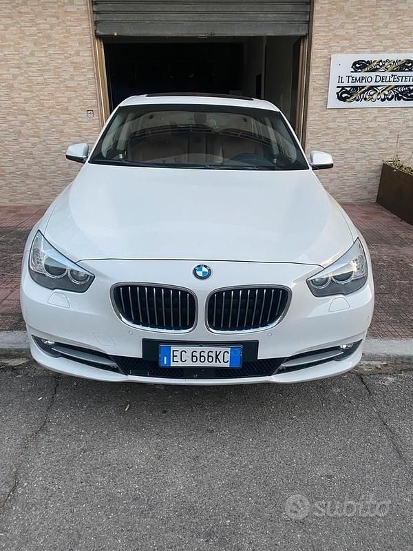 Usata BMW 530 Gran Turismo 245 CV (180 kW) 2011 Bianco Coupé