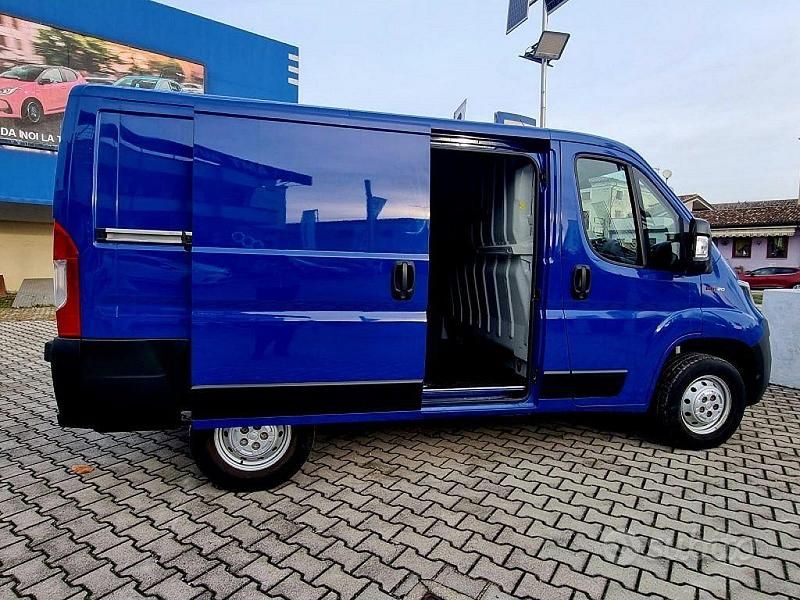 Usata Fiat Ducato 120 CV (88 kW) 2020 Blu Furgone
