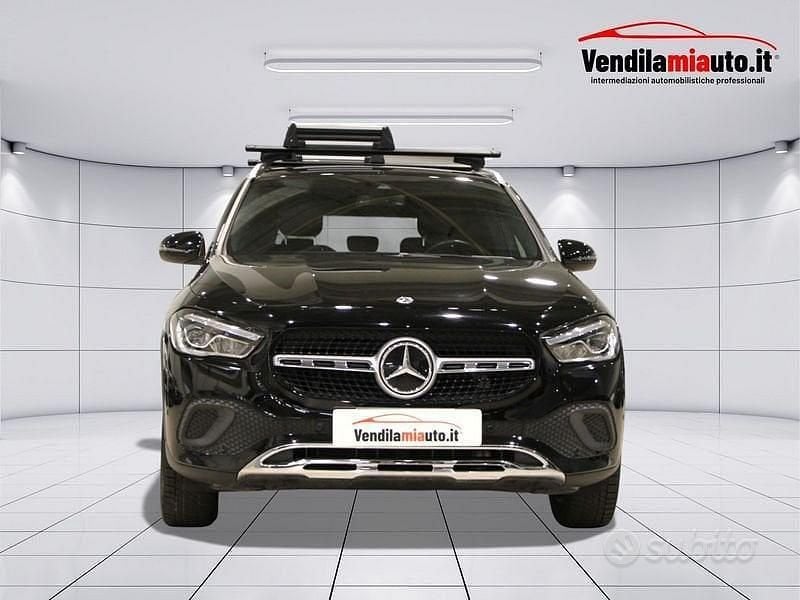Usata Mercedes GLA180 116 CV (85 kW) 2022 Nero SUV