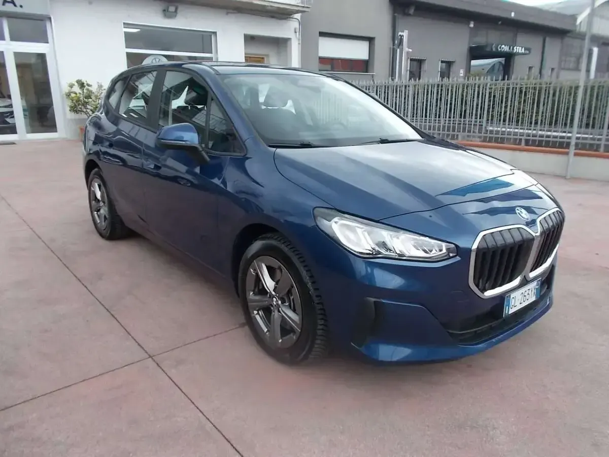Usata BMW 223 Active Tourer 197 CV (144 kW) 2023 Blu/azzurro Monovolume
