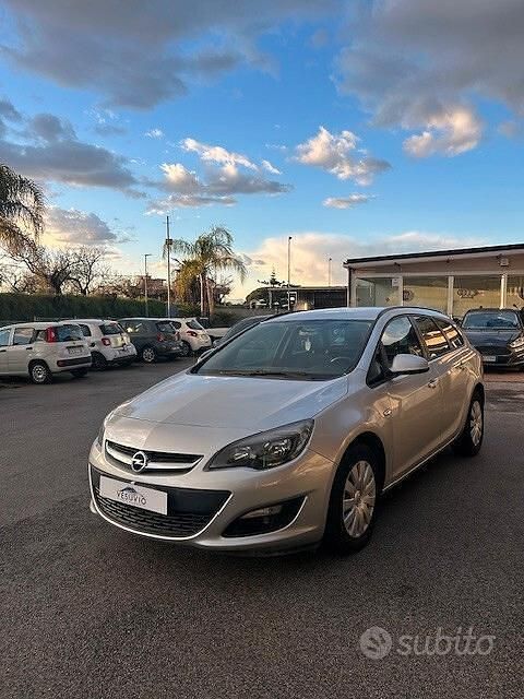 Usata Opel Astra 110 CV (80 kW) 2015 Grigio Berlina