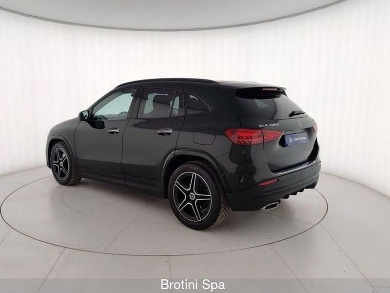 Usata Mercedes GLA200 AMG Line Premium 150 CV (110 kW) 2023 Nero metallizzato SUV