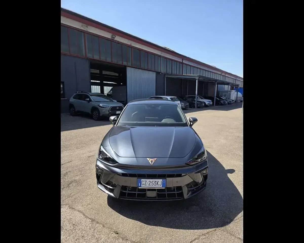 Usata Cupra Leon 150 CV (110 kW) 2025 Grigio Berlina