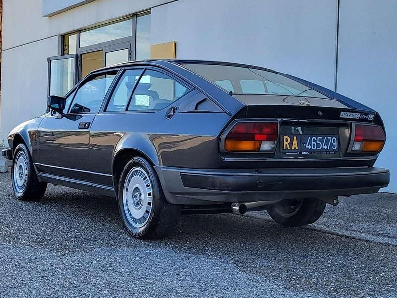 Usata Alfa Romeo Alfetta 158 CV (116 kW) 1984 Grigio Berlina