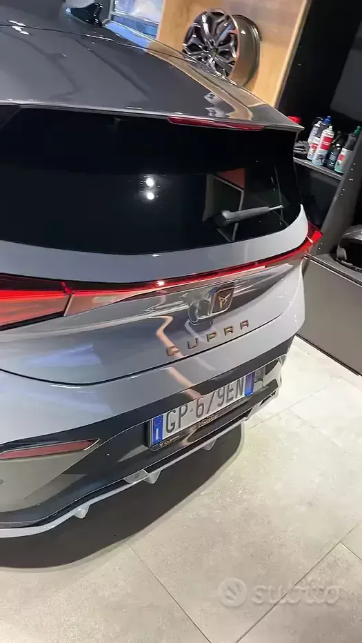 Usata Cupra Born 69 kW (95 CV) 2023 Grigio Utilitaria
