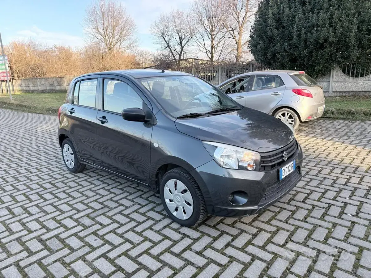 Usata Suzuki Celerio Style 68 CV (50 kW) 2015 Grigio Utilitaria