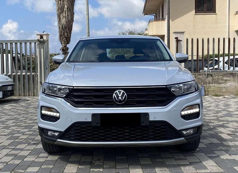 Usata VW T-Roc Business 116 CV (85 kW) 2021 Argento SUV