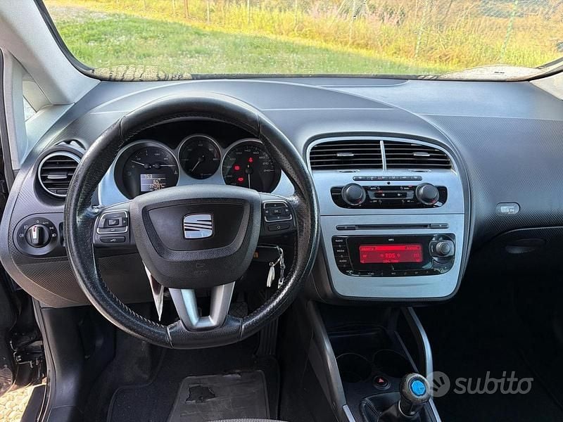 Usata Seat Altea 100 CV (73 kW) 2009 Nero Monovolume