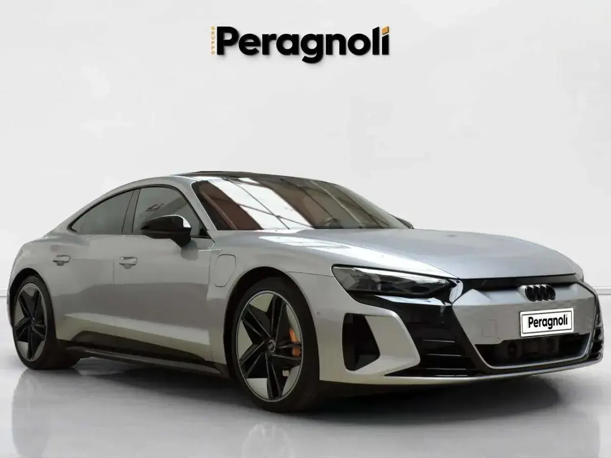 Usata Audi e-tron GT quattro Ambiente 139 kW (190 CV) 2022 Argento Berlina