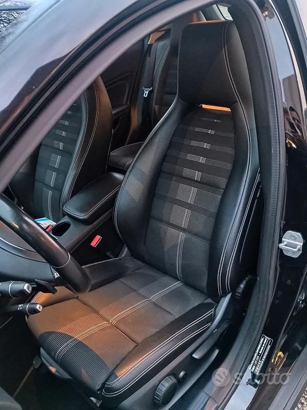 Usata Mercedes GLA200 136 CV (100 kW) 2017 SUV