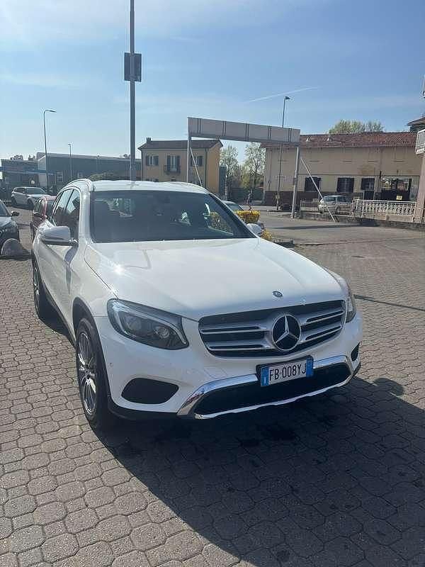 Usata Mercedes GLC250 204 CV (150 kW) 2016 Bianco SUV