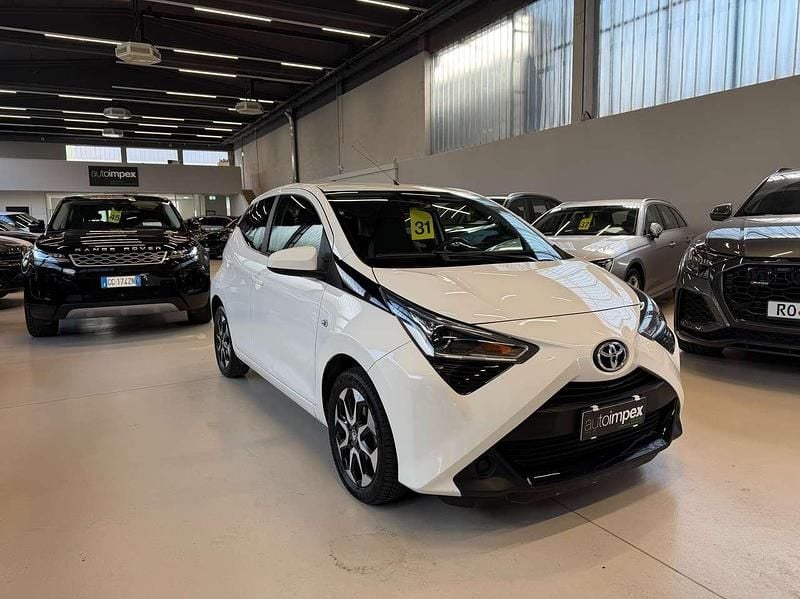Usata Toyota Aygo 72 CV (52 kW) 2018 Bianco Utilitaria