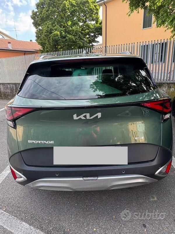 Usata Kia Sportage Style 160 CV (117 kW) 2023 Verde SUV