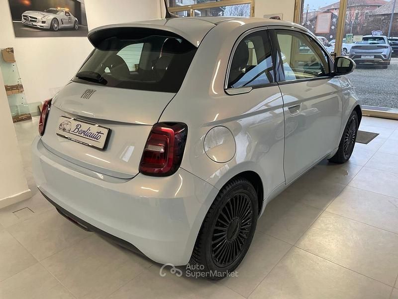 Usata Fiat 500e Icon 42 kW (58 CV) 2020 Blu Berlina