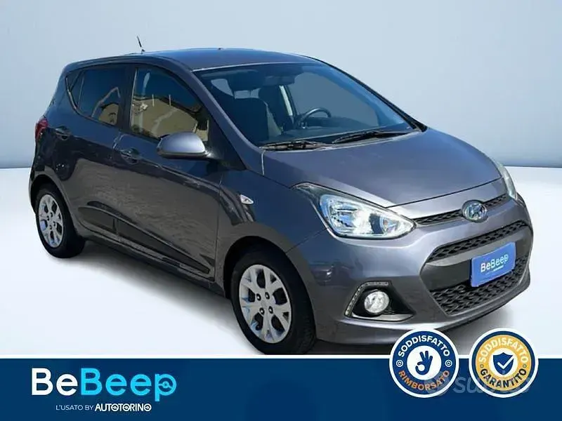 Usata Hyundai i10 Comfort 67 CV (49 kW) 2016 Grigio metallizzato Utilitaria