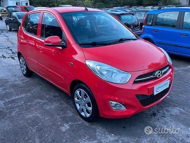 Usata Hyundai i10 Style 69 CV (50 kW) 2011 Rosso Utilitaria