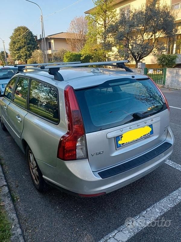 Usata Volvo V50 109 CV (80 kW) 2009 Grigio Station wagon