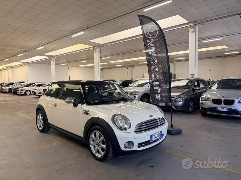 Usata Mini Cooper 120 CV (88 kW) 2010 Bianco Utilitaria