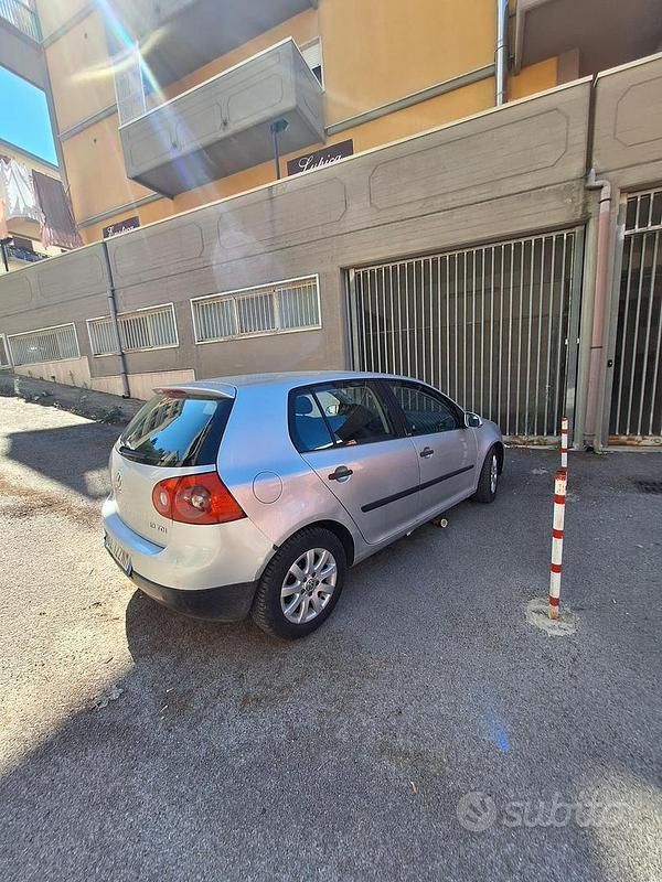 Usata VW Golf IV 2004 Grigio Berlina