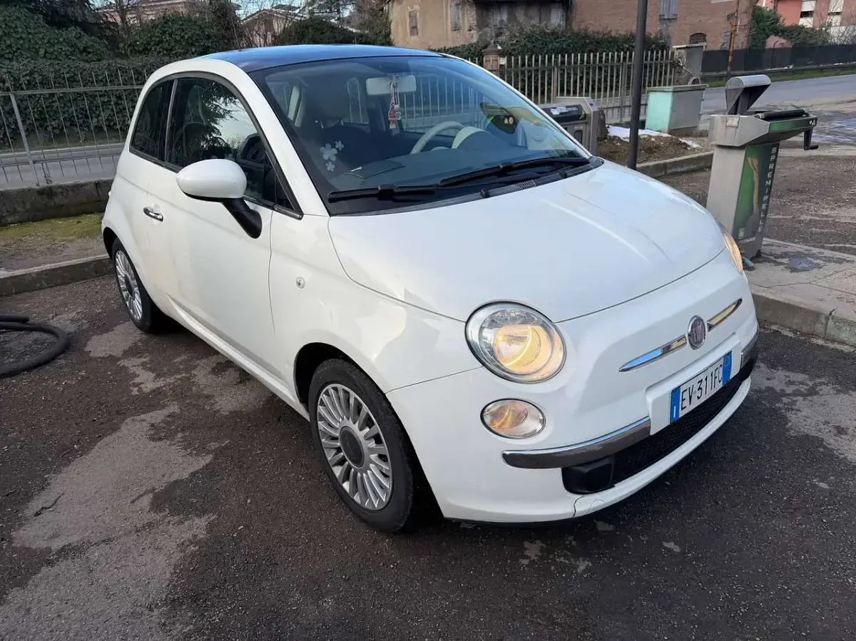 Usata Fiat 500 Lounge 69 CV (50 kW) 2014 Bianco Utilitaria