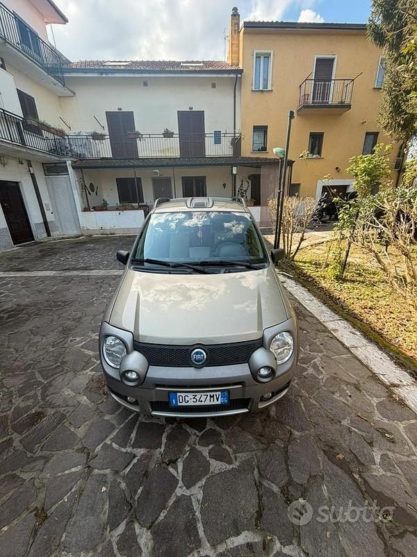 Usata Fiat Panda 4x4 Cross 95 CV (69 kW) 2007 Marrone Utilitaria