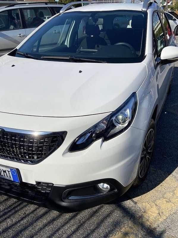 Usata Peugeot 2008 Active 82 CV (60 kW) 2019 SUV