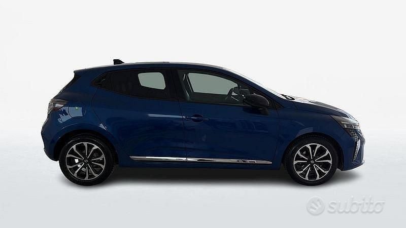 Usata Renault Clio V Techno 91 CV (66 kW) 2025 Blu Berlina