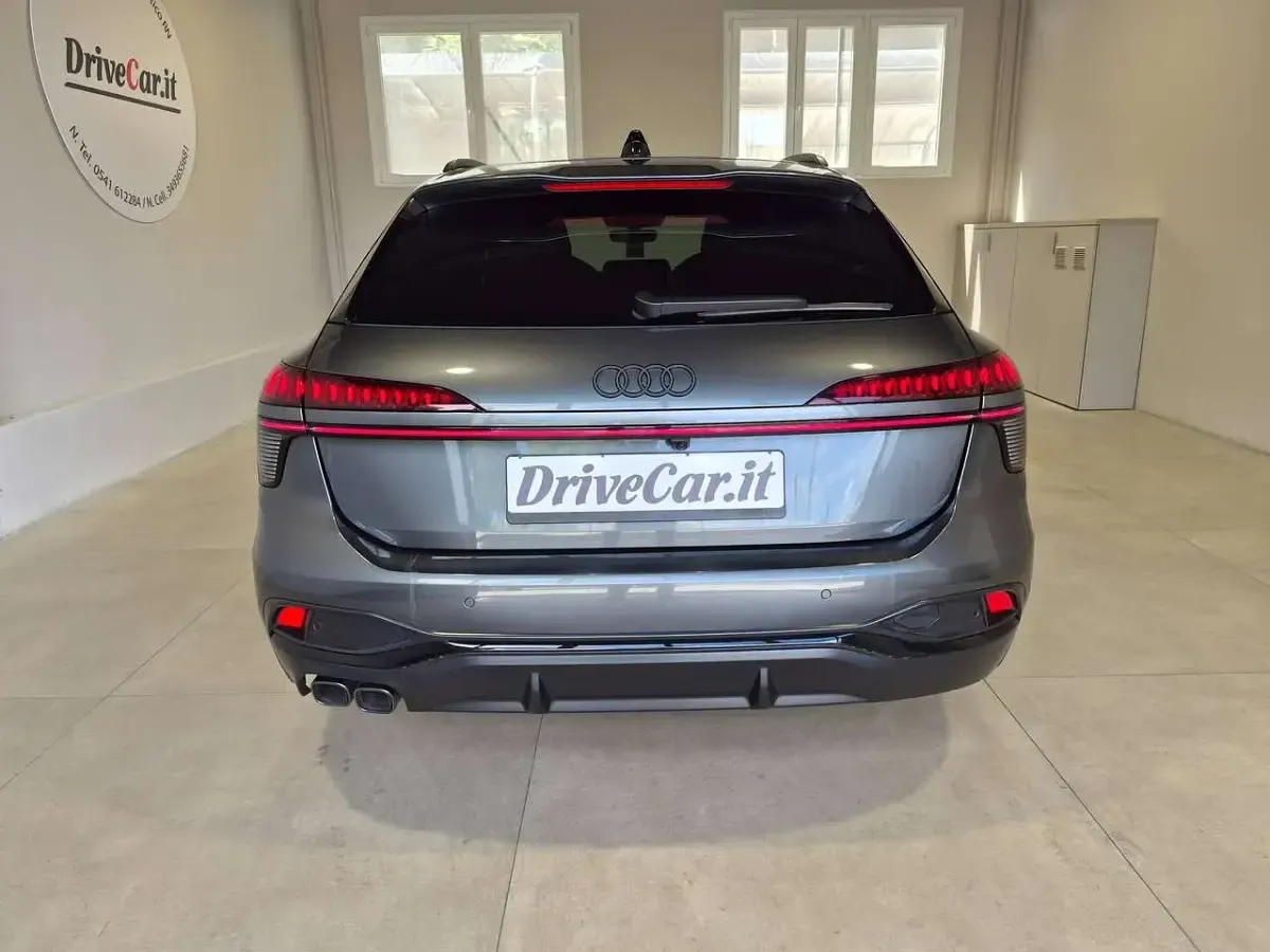 Usata Audi A6 S-Line 204 CV (150 kW) 2025 Grigio daytona perlato Station wagon
