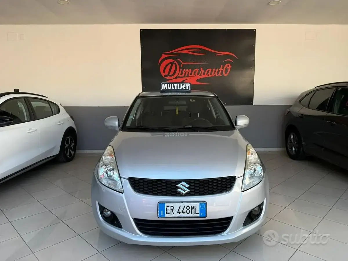 Usata Suzuki Swift 75 CV (55 kW) 2013 Grigio Utilitaria