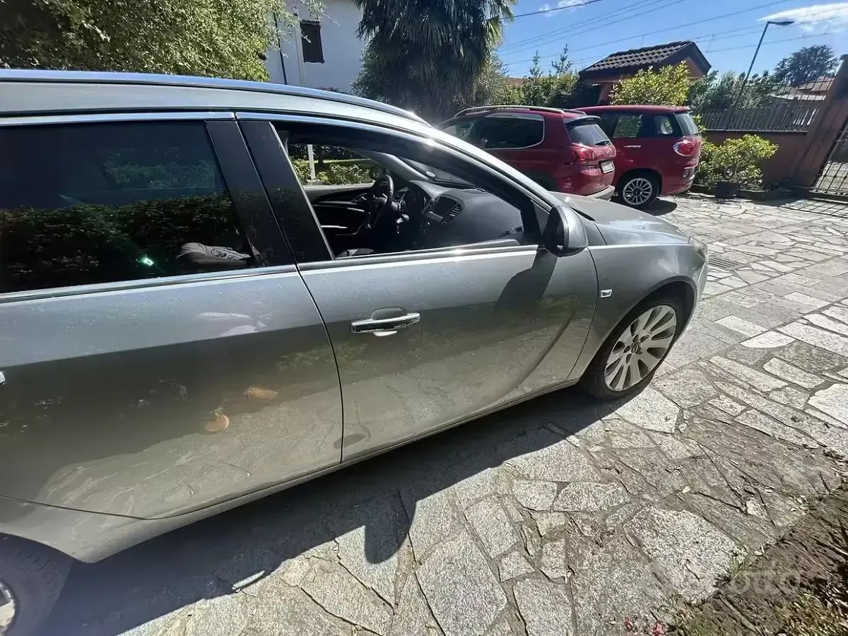 Usata Opel Insignia 160 CV (117 kW) 2011 Station wagon